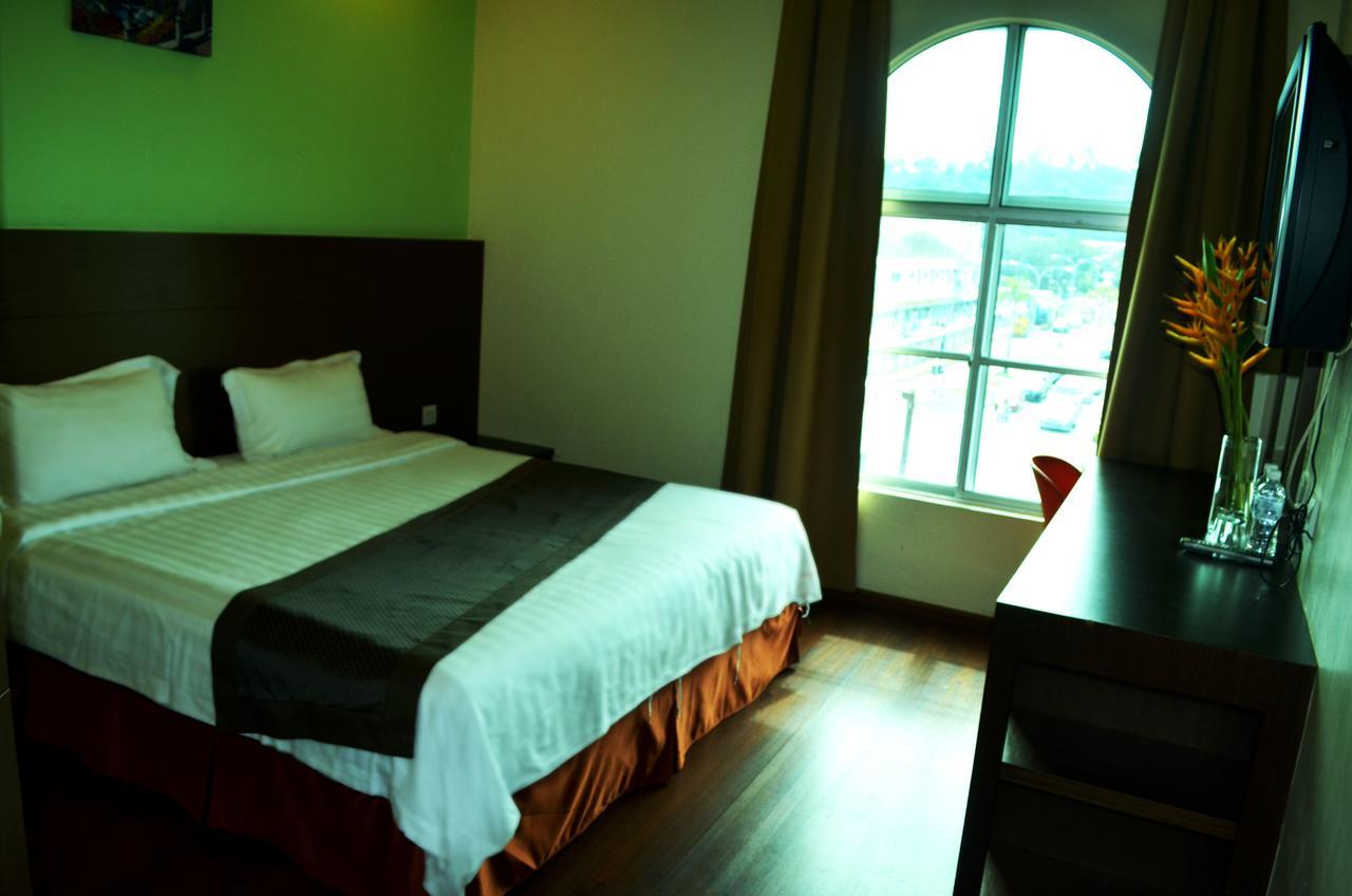 Lintas Plaza Hotel Kota Kinabalu Exteriör bild