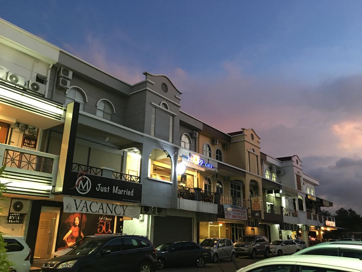 Lintas Plaza Hotel Kota Kinabalu Exteriör bild